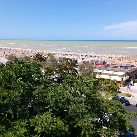 Spacious In Pescara, 120 M², Ideal For Families