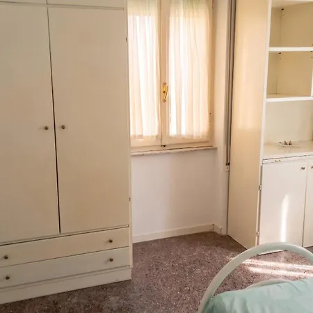 Spacious In Pescara, 120 M², Ideal For Families Appartamento *