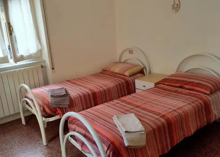 Spacious In Pescara, 120 M², Ideal For Families Πεσκάρα